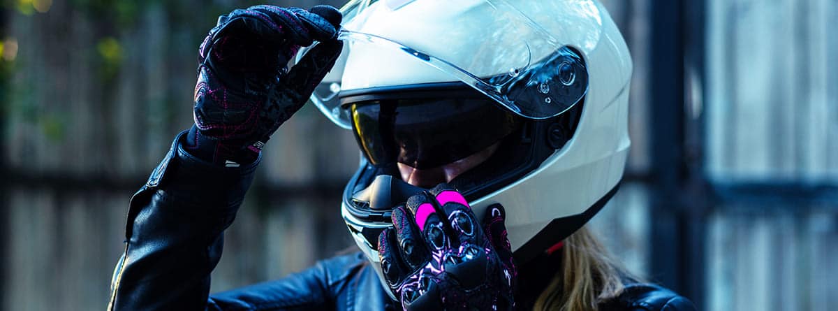 guantes negros y rosas para moto de mujer