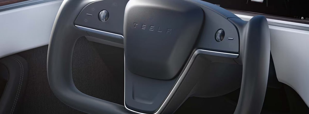 volante tipo yoke del coche Tesla Model X 