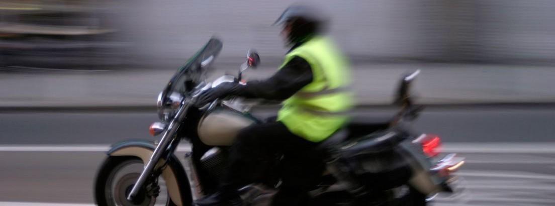 En Francia será obligatorio el chaleco reflectante para motos