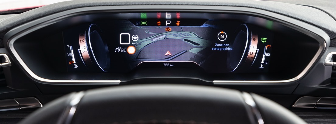Sistema de lectura del cuadro por encima del volante del nuevo Peugeot 508