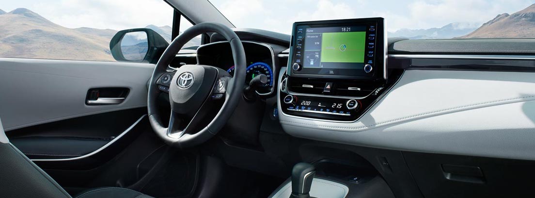 Interior del Toyota Corolla Hybrid Touring Sports