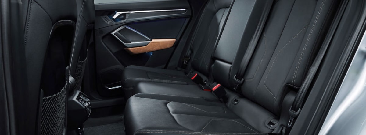 Audi Q3 2022 interior trasera