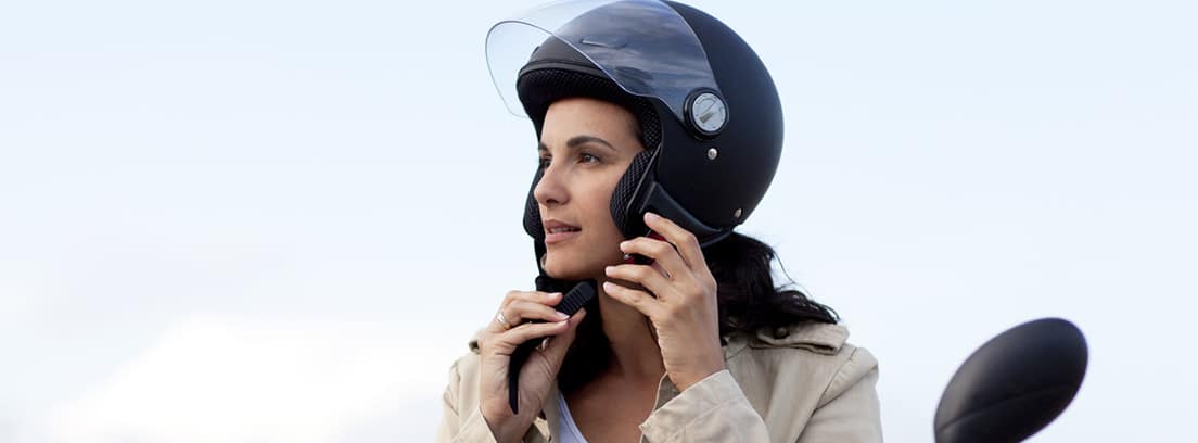 Dentro Persuasivo Descarte Cómo elegir casco de moto: Claves para salvar tu vida -canalMOTOR