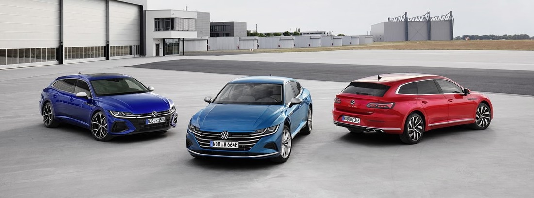 Tres coches Volkswagen Arteon 2020
