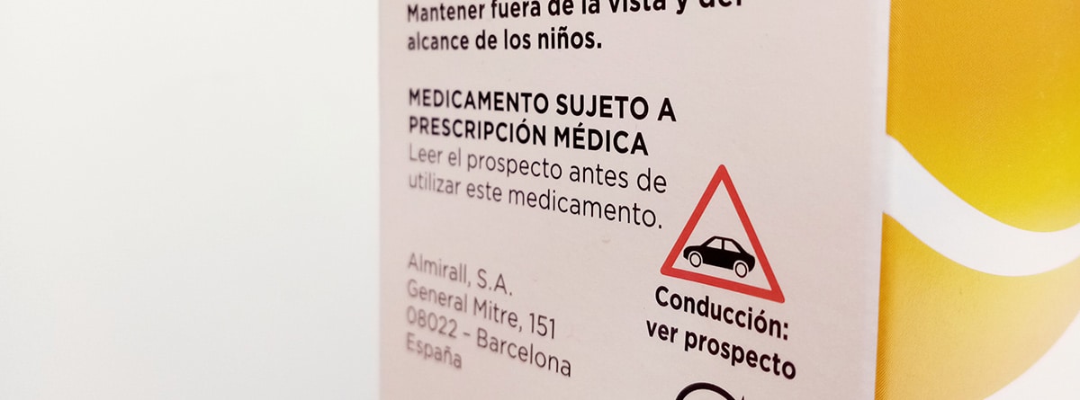 Pictograma de “prohibida conducción” en el envase de un medicamento