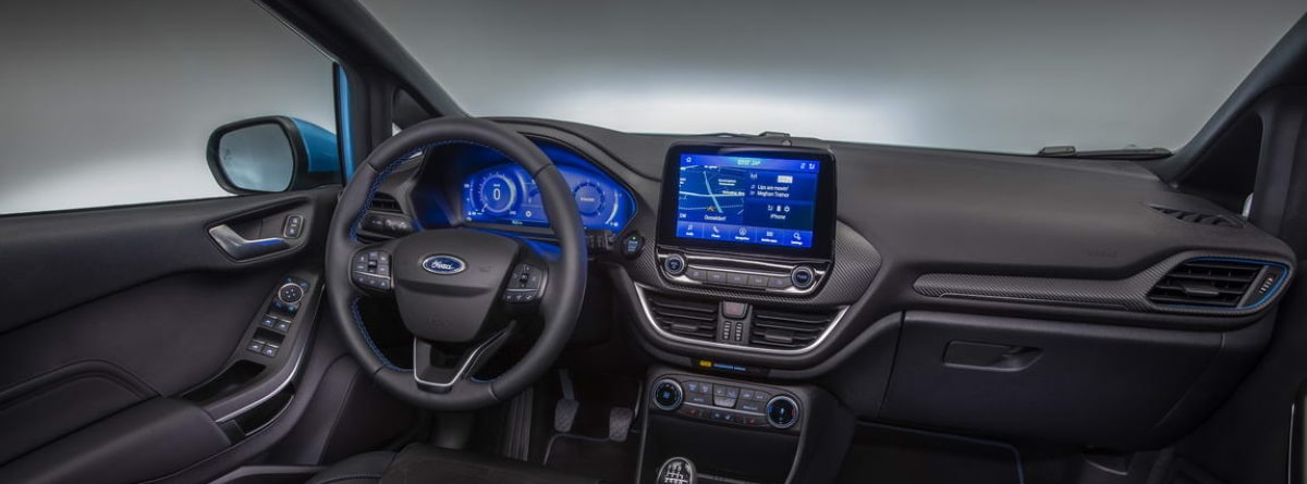 Volante, cuadro de instrumentos y pantalla del Ford Fiesta 2022