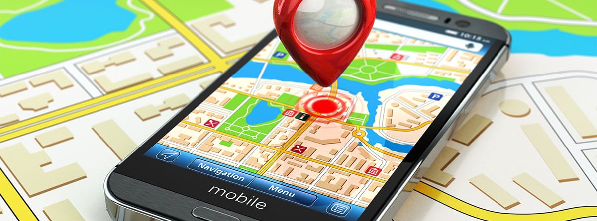 móvil con GPS sobre un mapa