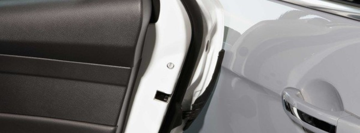 Protector puertas coche: tipos y características -canalMOTOR