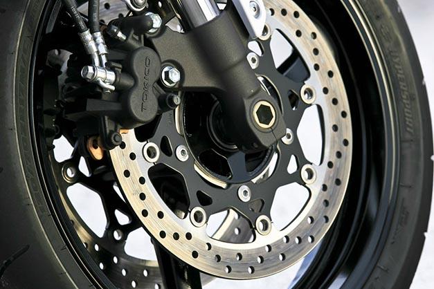 Suzuki GSR750 Suzuki GSR750