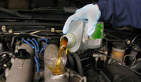 Aceite nuevo para el coche Aceite nuevo para el coche