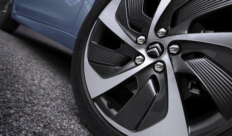 tipos de neumaticos llanta delantera de un neumático de citroen