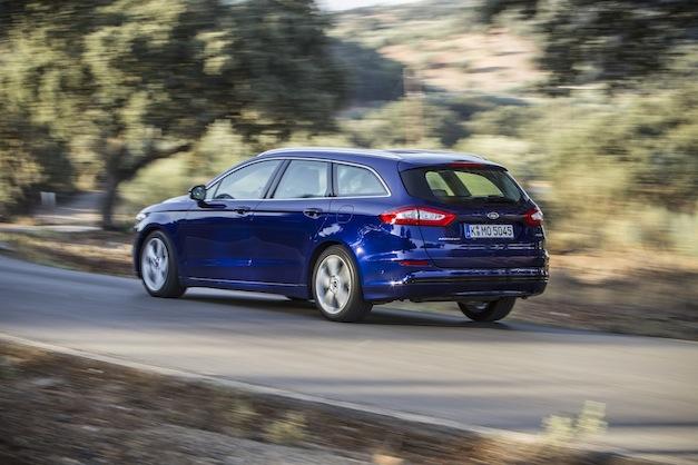 Último Ford Mondeo contra el Volkswagen Passat Último Ford Mondeo contra el Volkswagen Passat