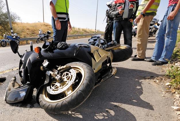 Llamar a emergencias - accidente moto Llamar a emergencias - accidente moto