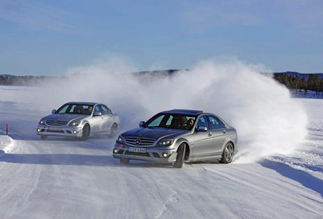 Imagen de un curso de conducción de Mercedes Imagen de un curso de conducción de Mercedes