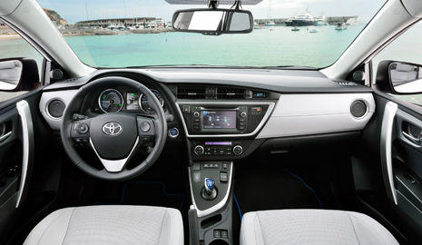 Interior Toyota Auris Touring Sports - canalMOTOR Interior Toyota Auris Touring Sports
