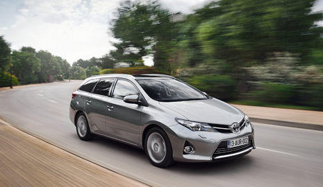 Auris Touring Sports - canalMOTOR Auris Touring Sports