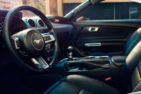 Ford Mustang 2018 interior interior del Ford Mustang 2018