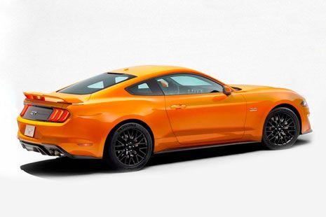 Ford Mustang 2018 lateral derecho Ford Mustang 2018 amarillo visto desde el lateral