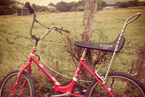 La mitica y antigua BH Bicicross en color rojo