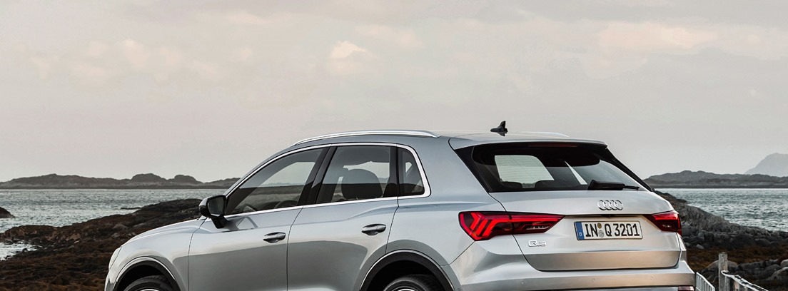Visión trasera del nuevo audi Q3 en color plata