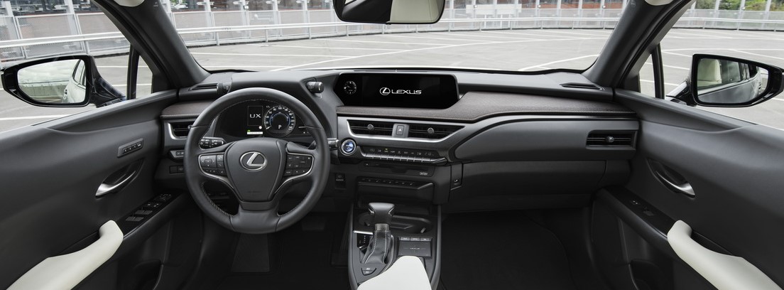 Salpicadero del Lexus UX 250h