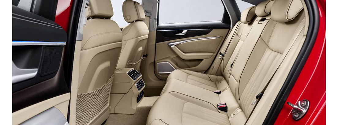 Interior del Audi A6 con tapicería beige