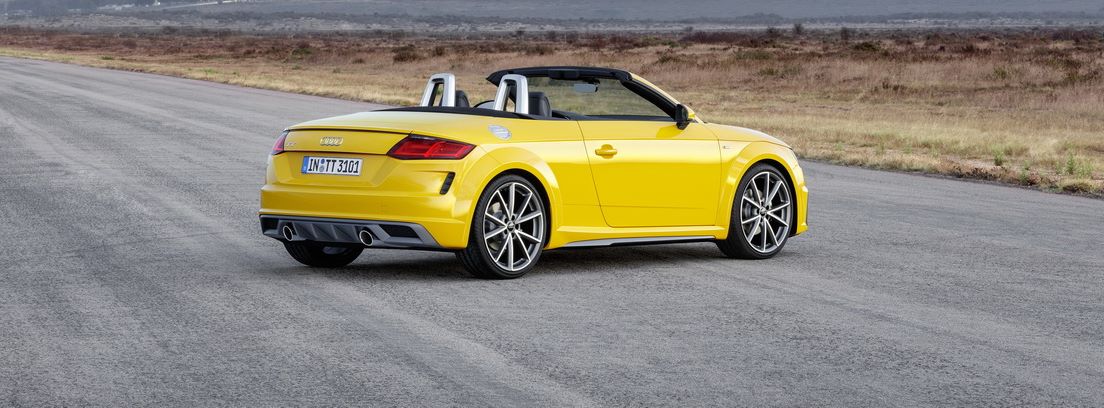 Audi TT 2018 amarillo en carretera